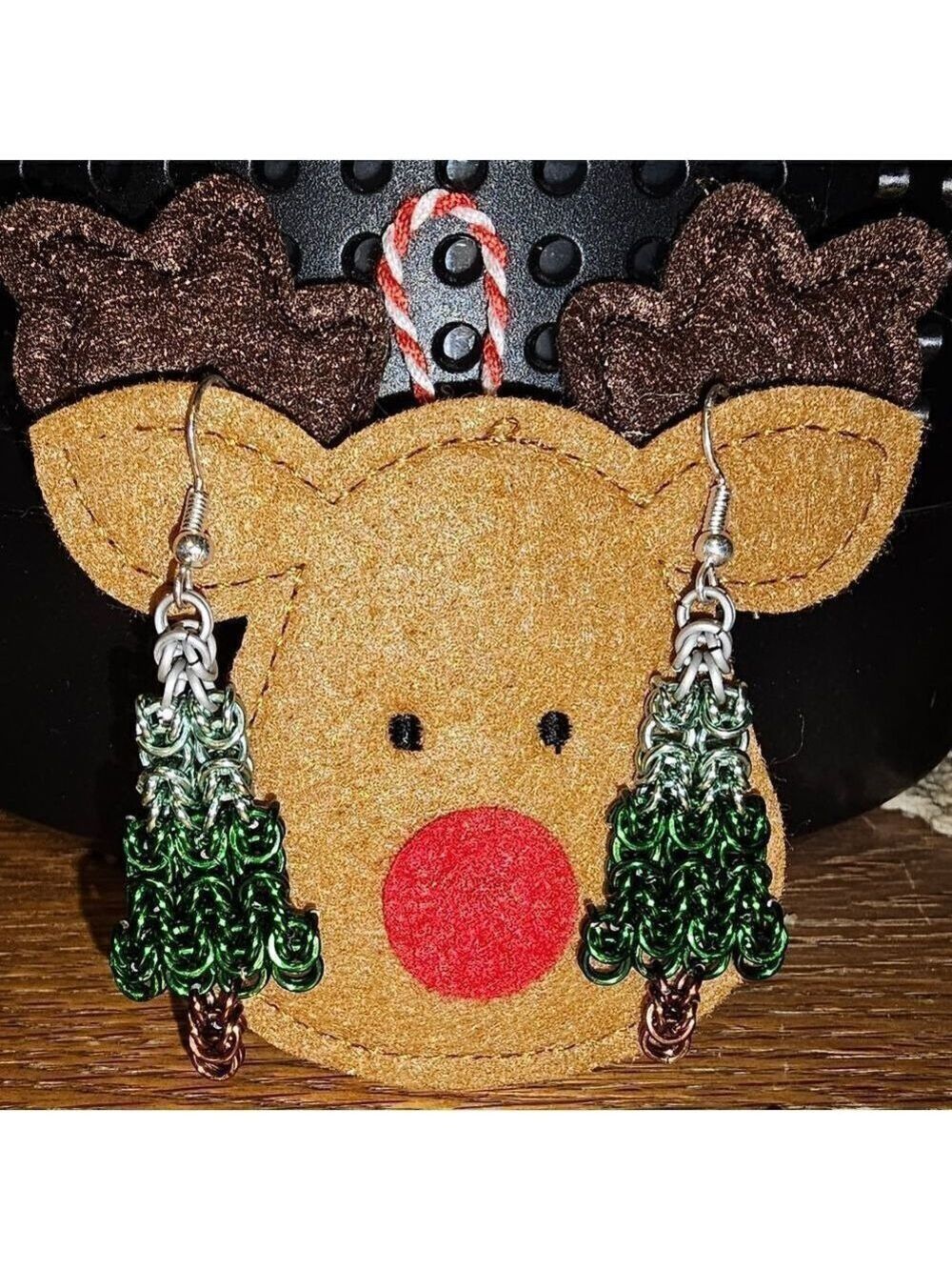 Chainmail Tree Earrings Medium - Picture 3 of 5